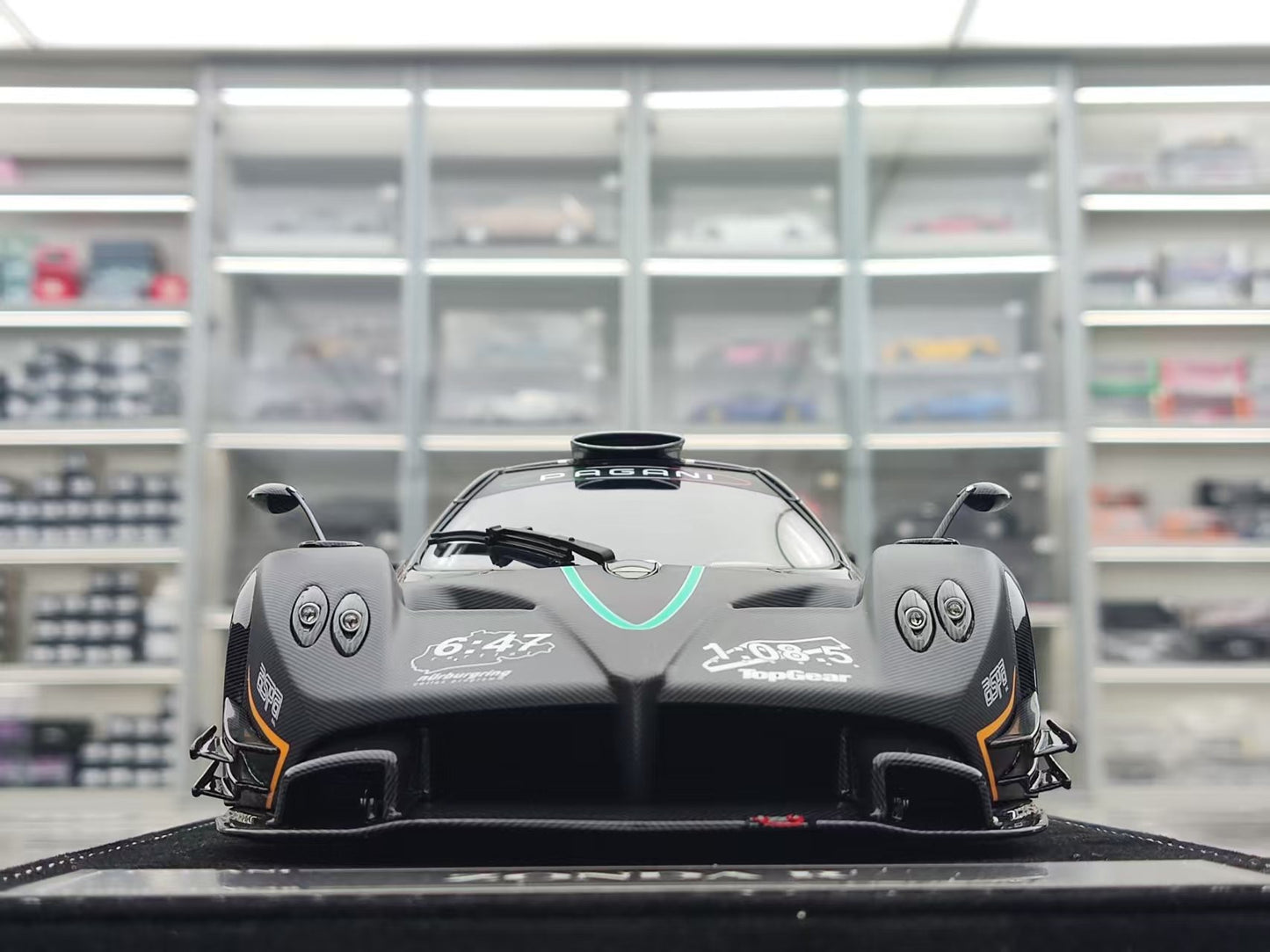 HH Model 1/18 Pagani Zonda R & Evolution Specials Nürburgring Record Edition HH563