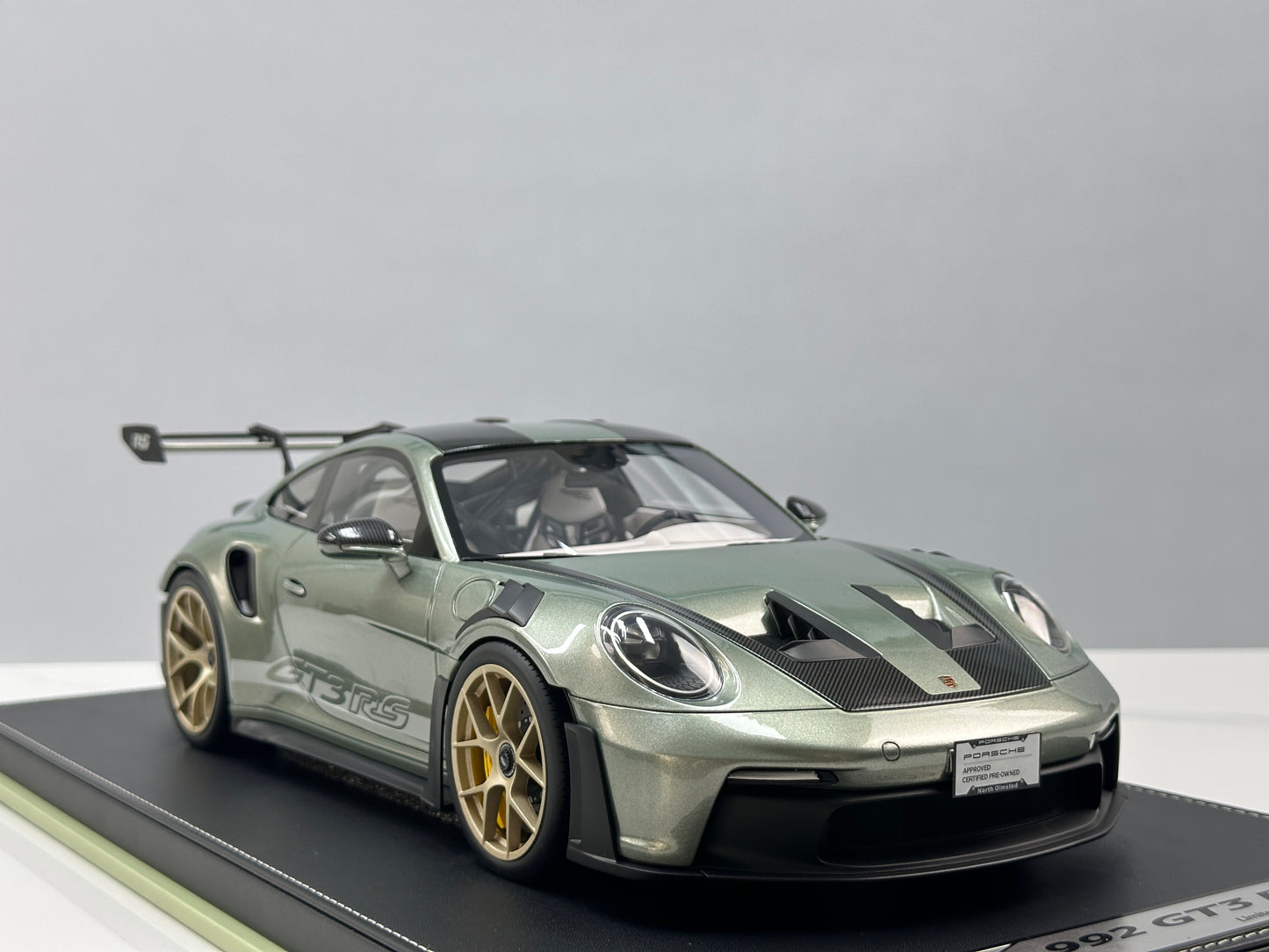 IVY 1/12 Porsche 992 GT3 RS City Bamboo Green and White Ribbon IVY244
