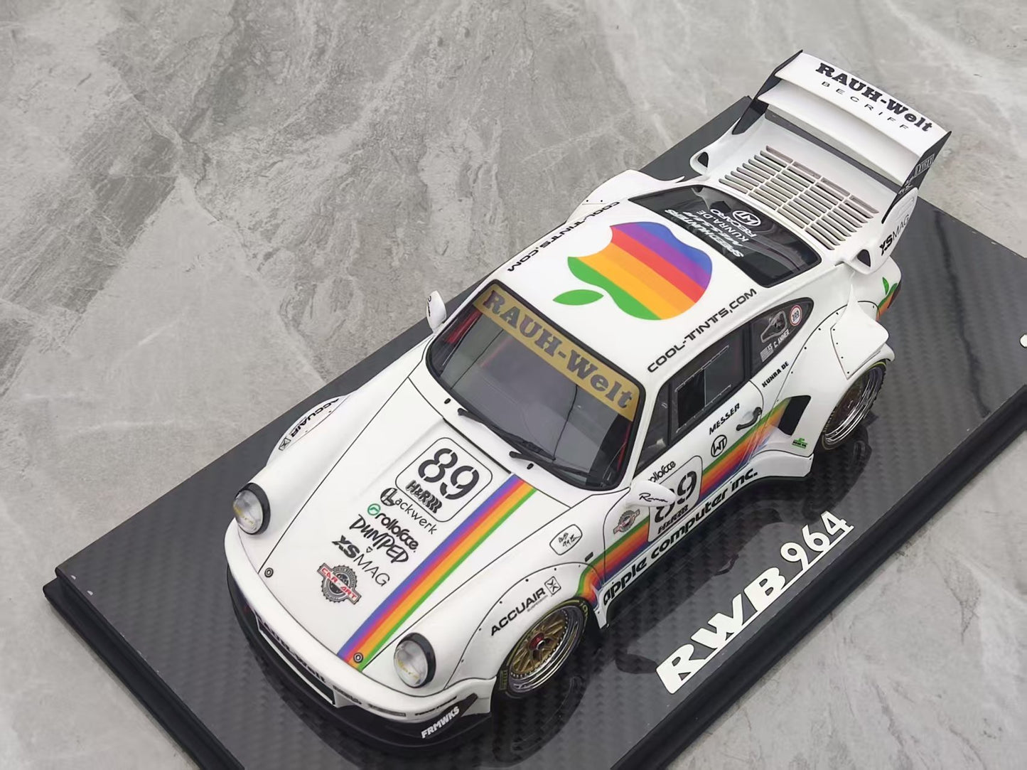 TGM MODEL 1/18 Porsche RWB 964 Apple Livery TGM006