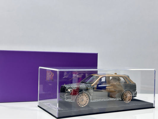 HH MODEL 1/18 Rolls-Royce Cullinan Series II MANSORY – Piano Black / Gold Plated (HH699)
