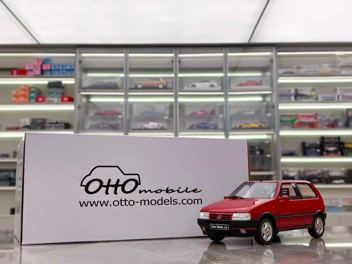 OttO 1/18 FIAT UNO TURBO i.e OT487
