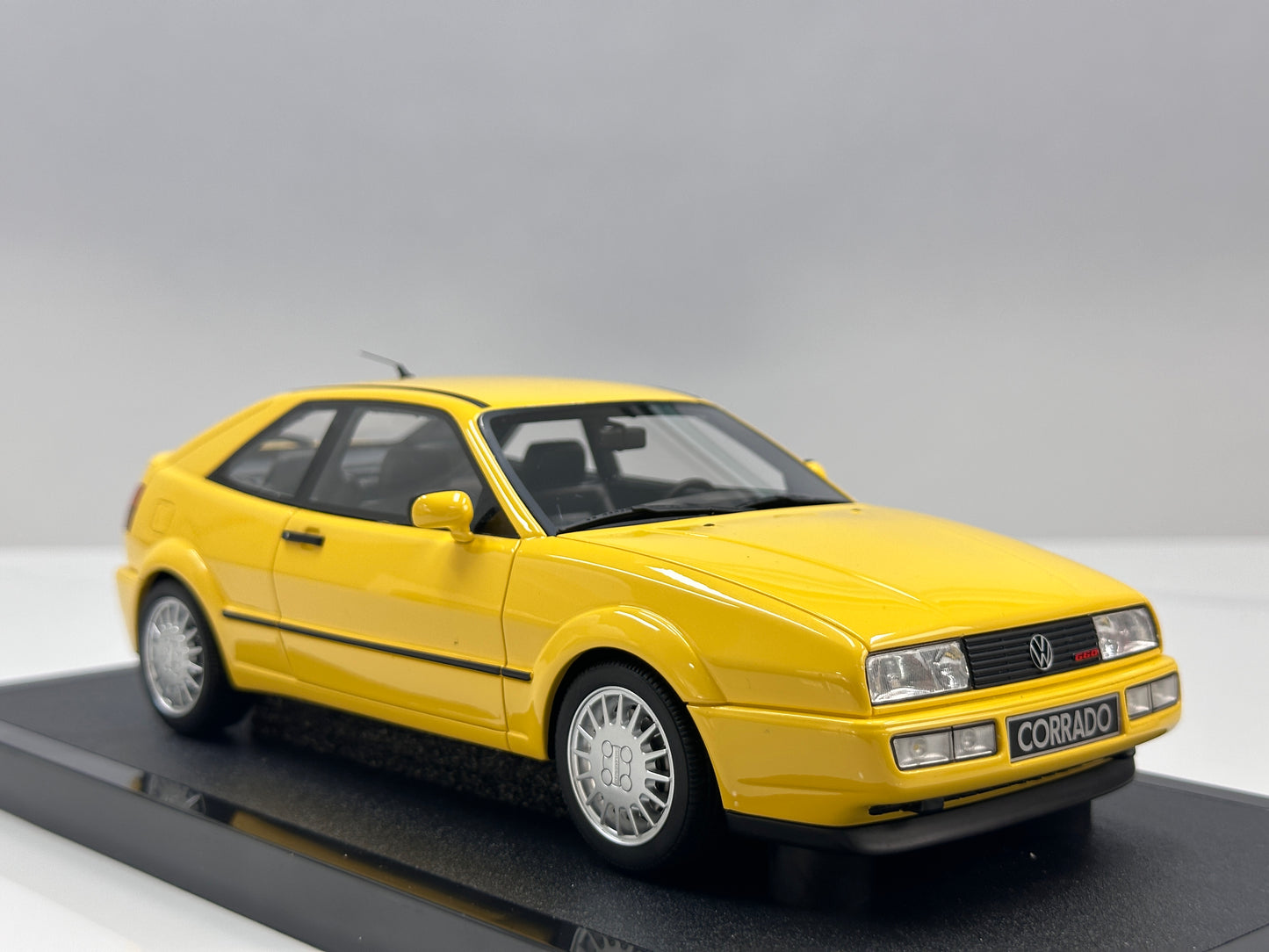 OTTO 1/18 Volkswagen Corrado G60 Yellow OT1385
