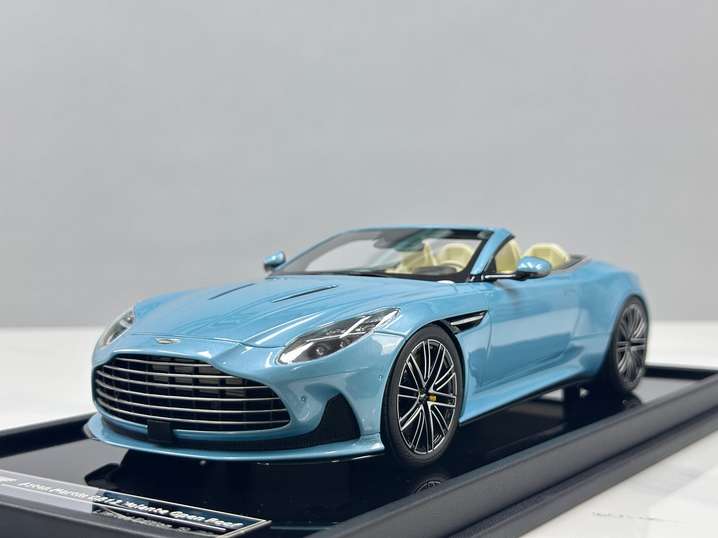 Xiaoguang Model & MotorHelix 1/18 Aston Martin DB12 Volante Convertible – Caribbean Blue (MH384)