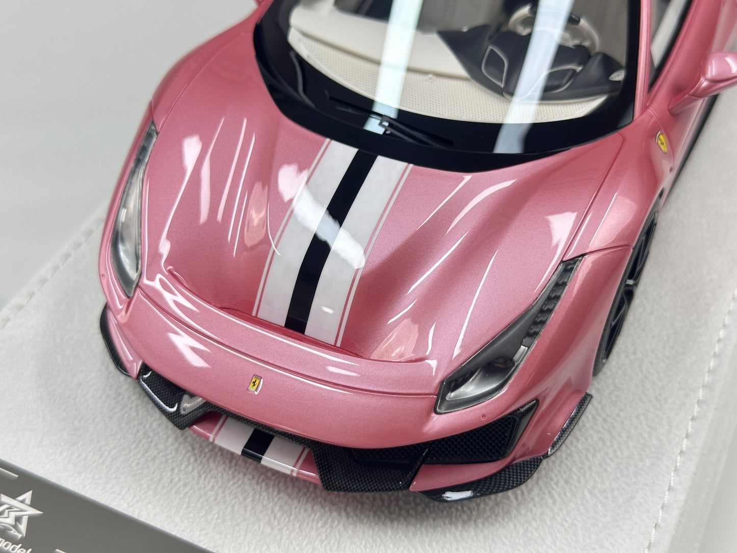 BBA Modelo 1/18 Ferrari 488 Pista Rosa BBA092