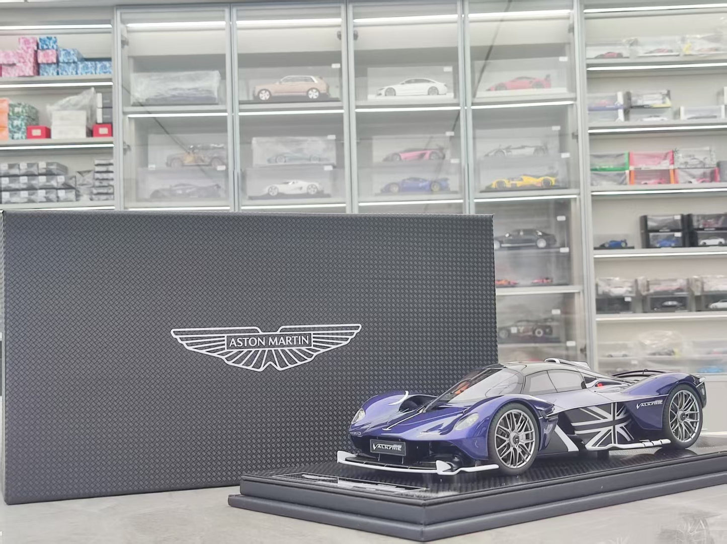 FRONTIART 1/18 Aston Martin Valkyrie, Sapphire Blue, FA181