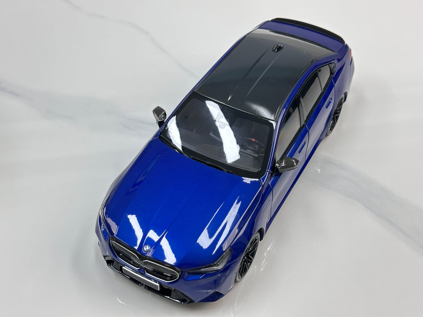 MINICHAMPS 1/18 BMW M5 2024 Metallic Blue 110023802