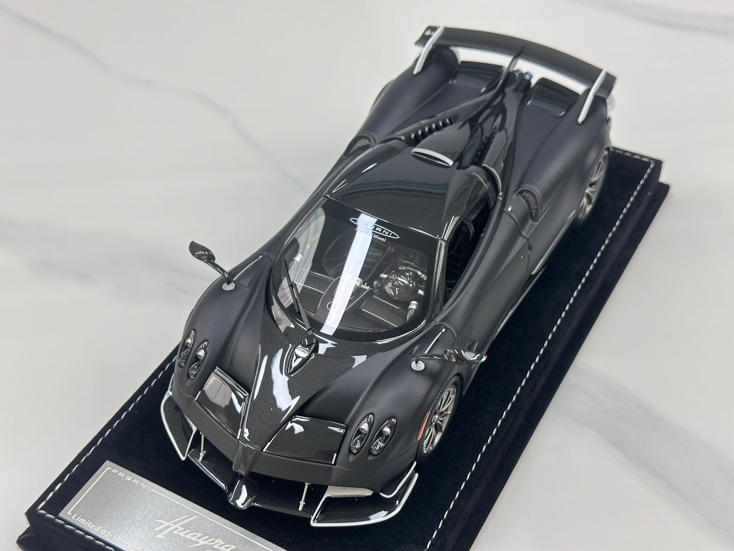HH Model 1/18 Pagani Huayra Matte Black Carbon HH663