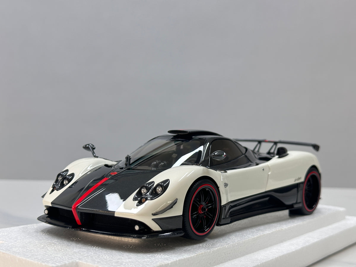 Almost Real 1/18 Pagani Zonda Cinque Coupe - 2009 White 850601101