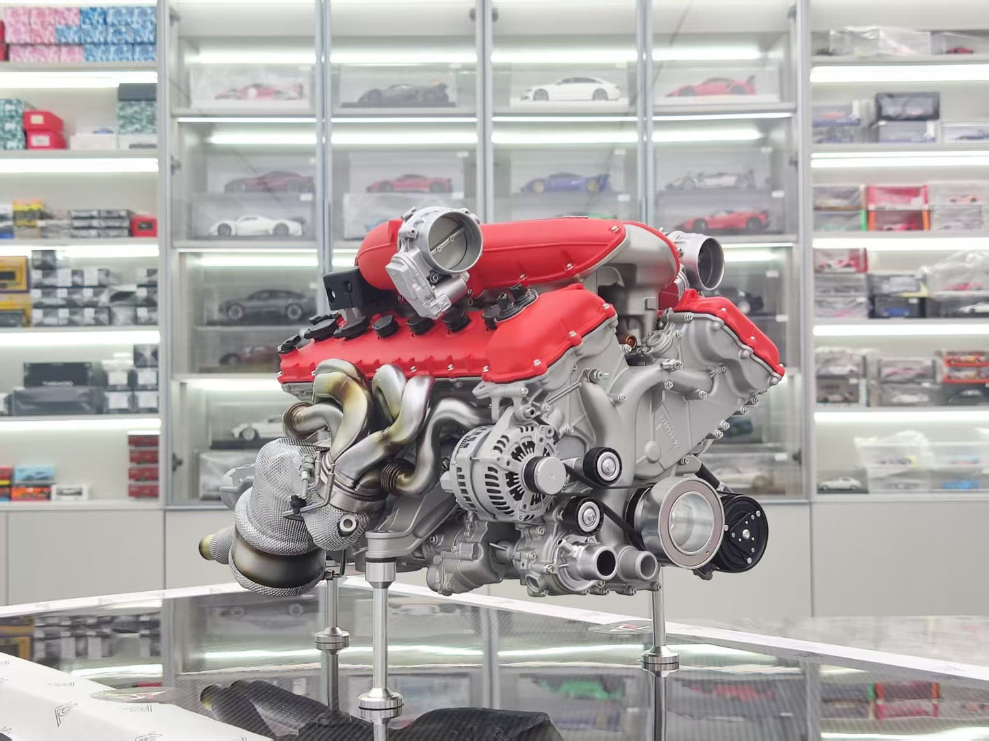 Amalgam 1/4 Ferrari 12CILINDRI V12 F140HD Engine and Gearbox M6325-SC1-16