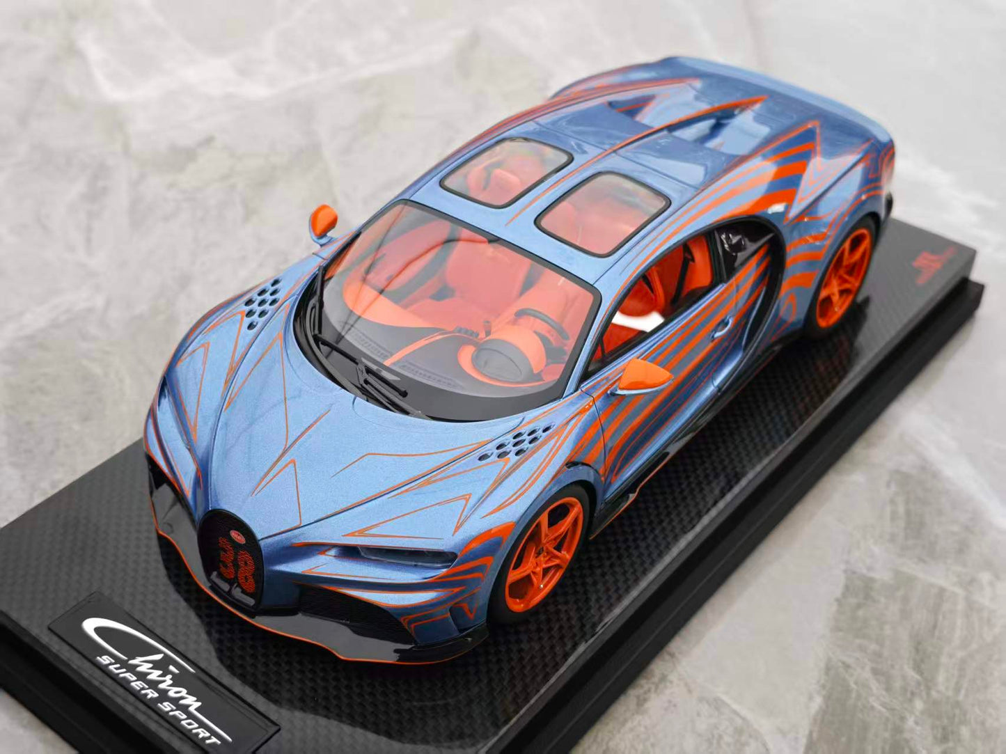 MR 1/18 Bugatti Chiron Super Sport, Silver Blue BUG012B