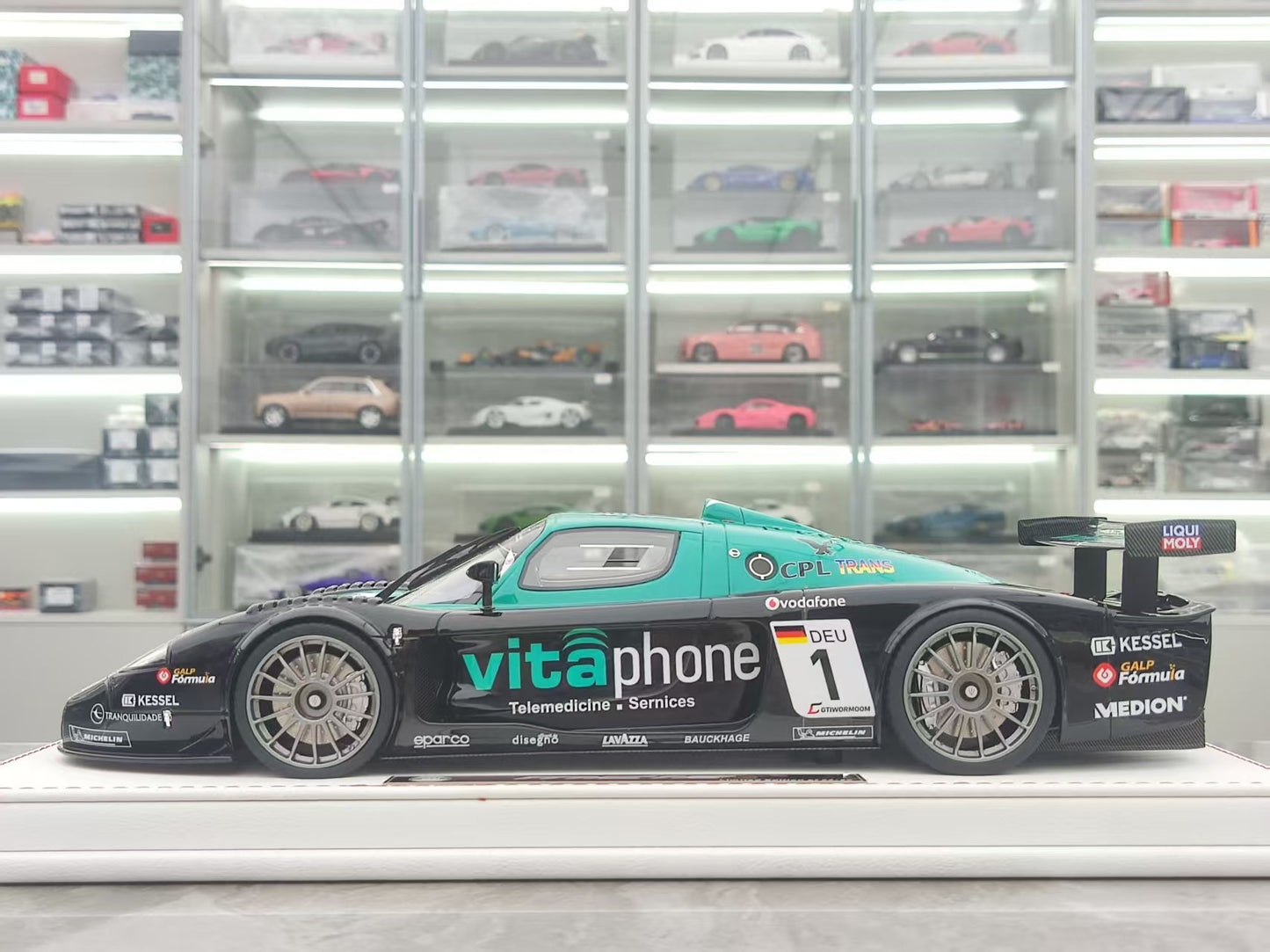 GL 1/18 Maserati MC12 Track Edition Black & Green Model Car JS-GL020