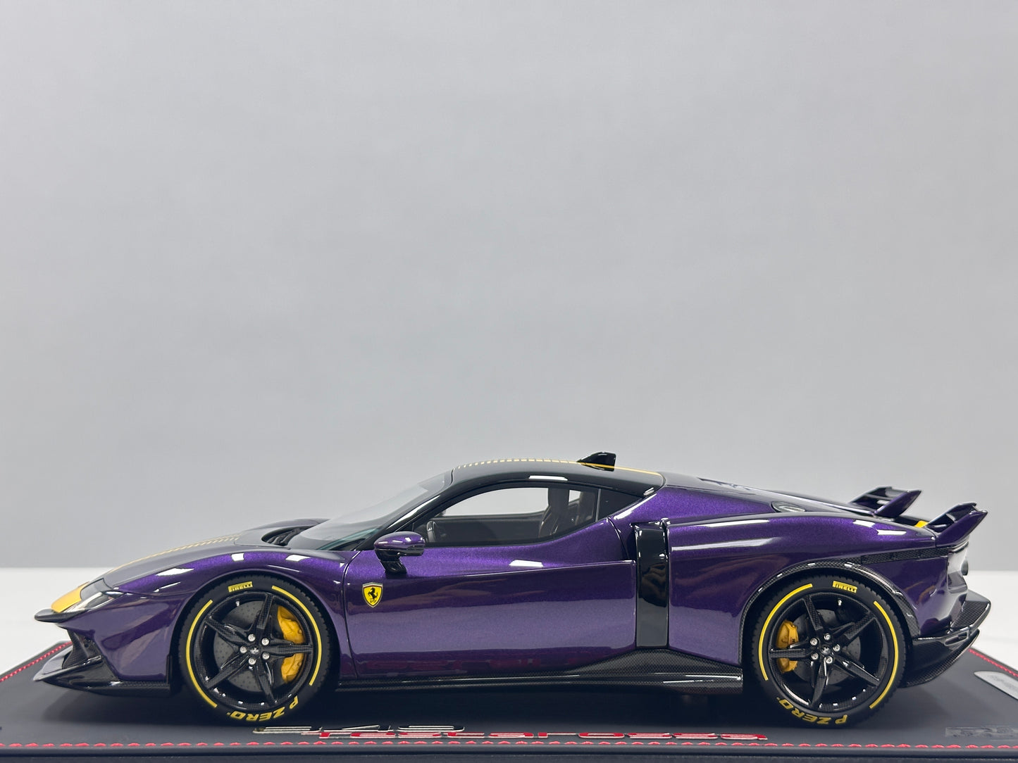 BBR 1/18 Ferrari 849 Testarossa Assetto Fiorano – Hong Kong Purple/Yellow Livery (P18276E)