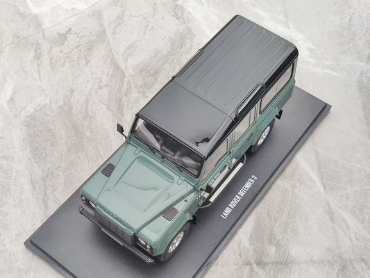 GT Spirit 1/18 Land Rover DEFENDER 3 STATION WAGON Green GT527
