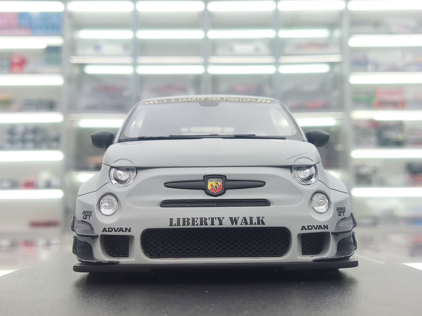 Topspeed 1/18 Abas 595 LB-WORKS x Abas Works Fighters Grey TS0622