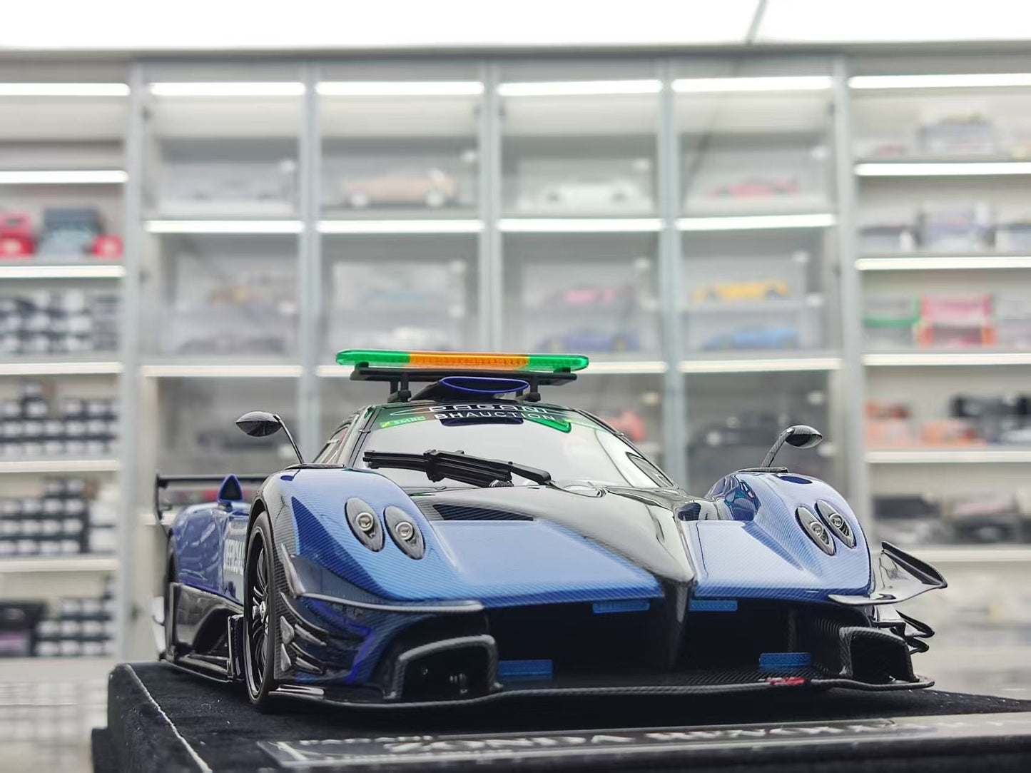 HH Model 1/18 Pagani Zonda R & Evolution Specials Safety Car HH565