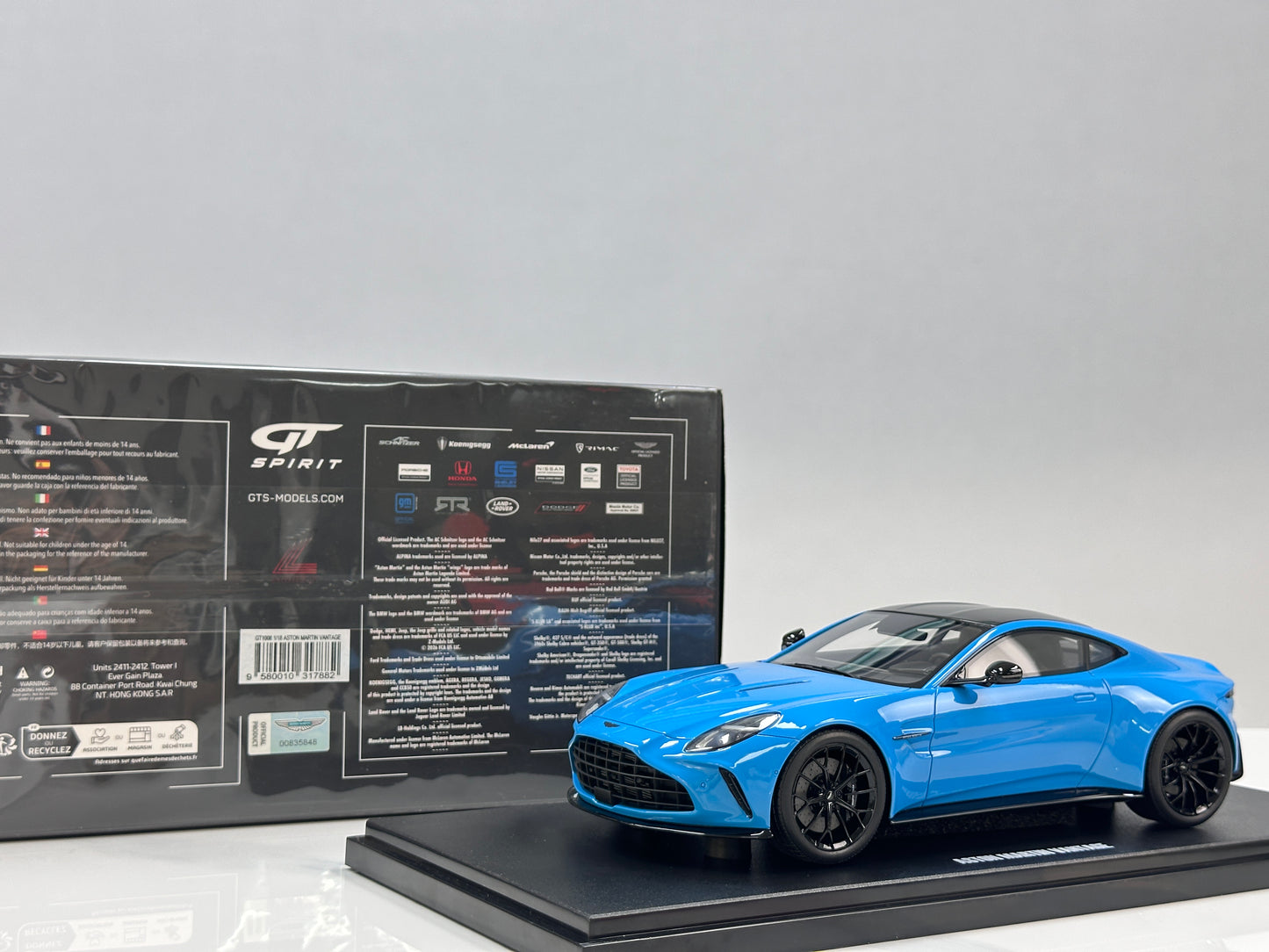 GT Spirit 1/18 Aston Martin Vantage Elwood Blue GT1008