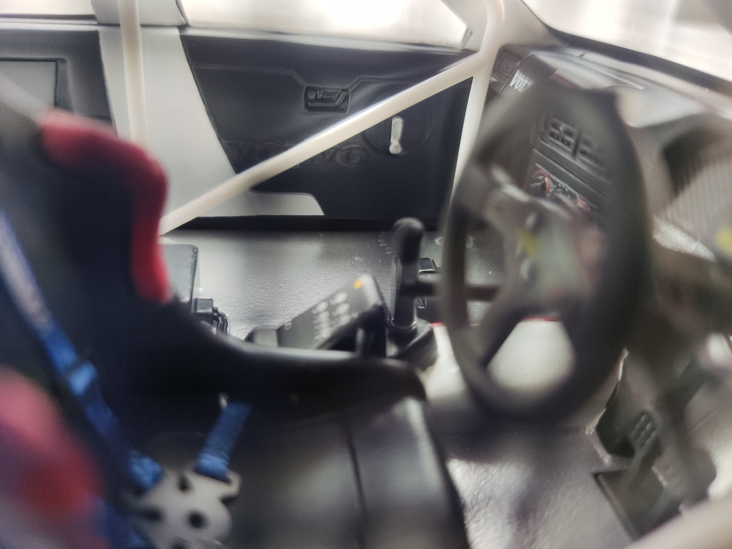 OTTO 1/18 Volvo 850 ESTATE BTCC JAN LAMMERS 1994, Blue and White Livery OT482