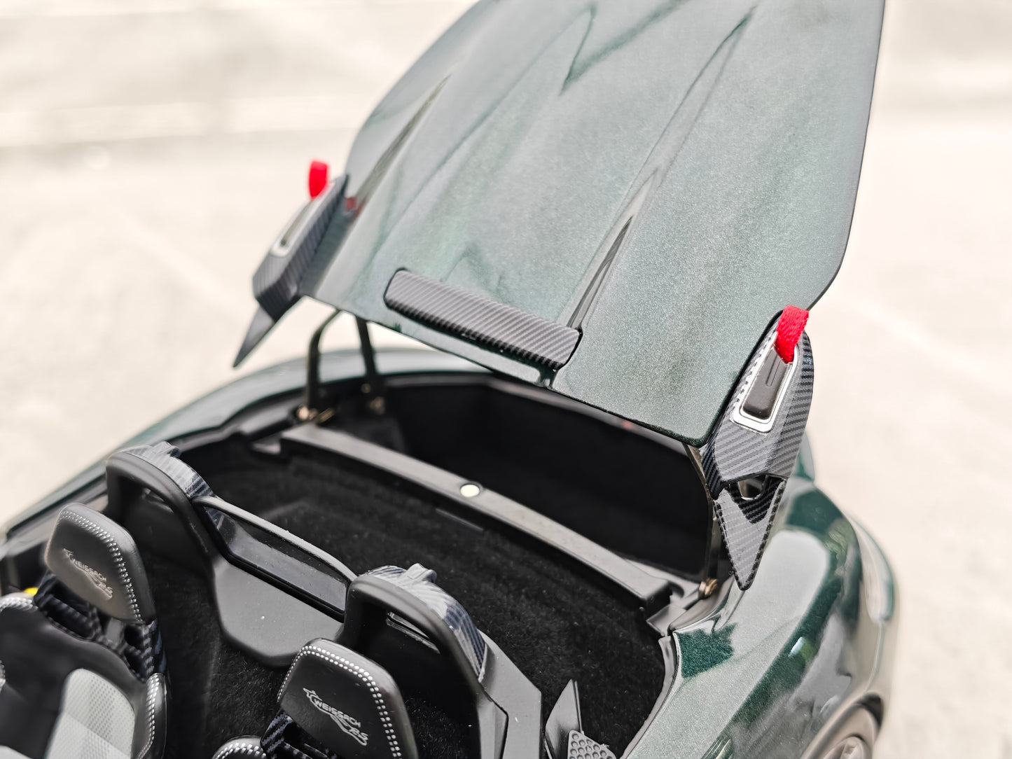 NOREV 1/18 Porsche 718 Spyder RS Forest Green (187272)