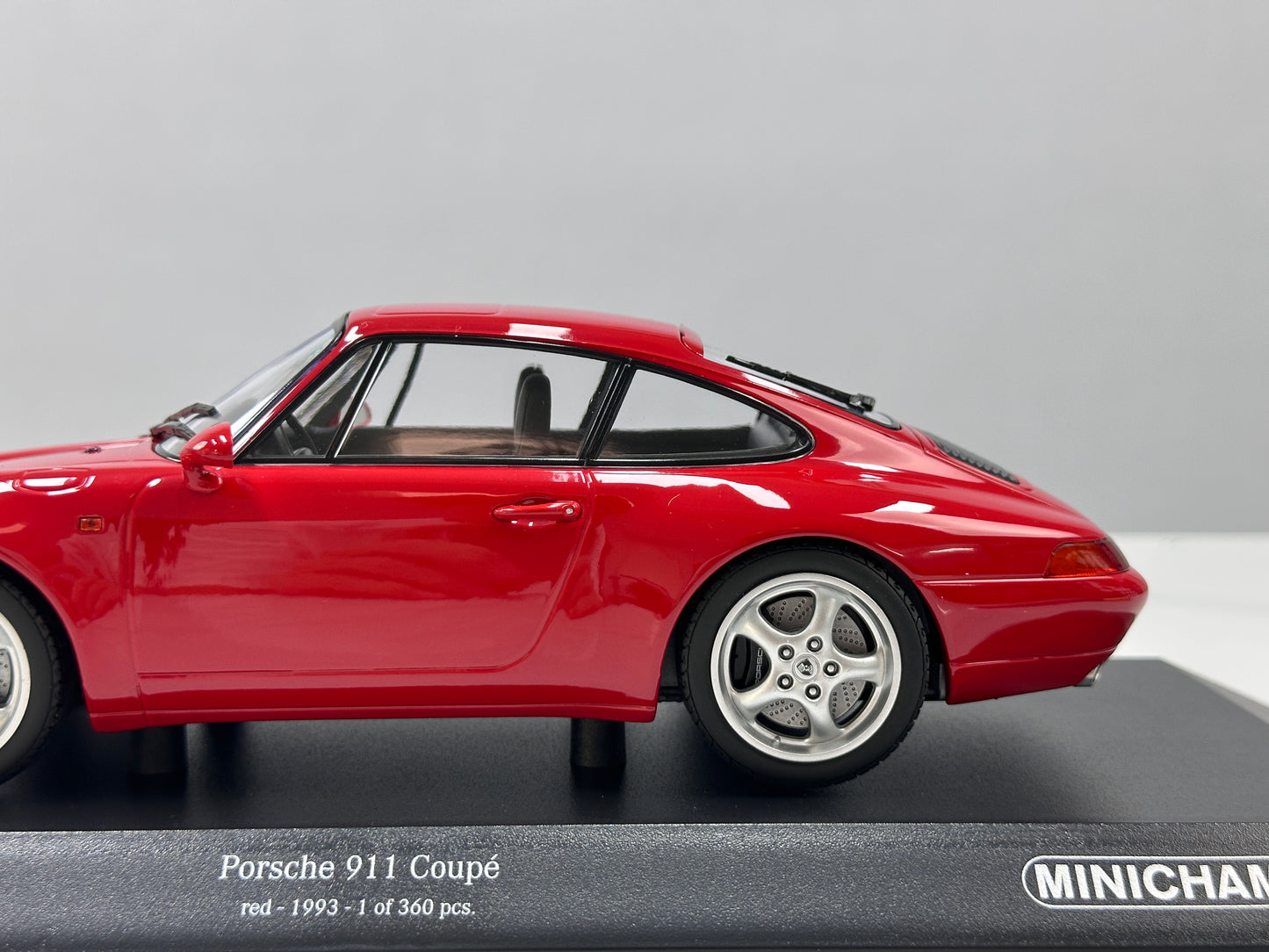 MINICHAMPS 1/18 Porsche 911 (993) 1993 Red 155061102