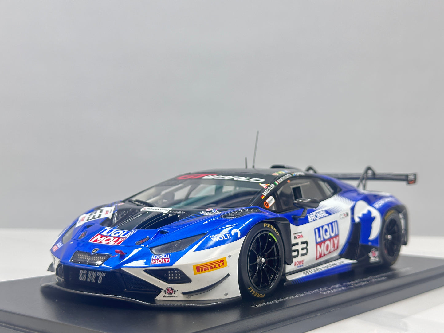 Spark 1/18 Lamborghini Huracan GT3 EVO 2 2025 Spa-Francorchamps Victory No. 63, Blue Livery, 18SPA2025