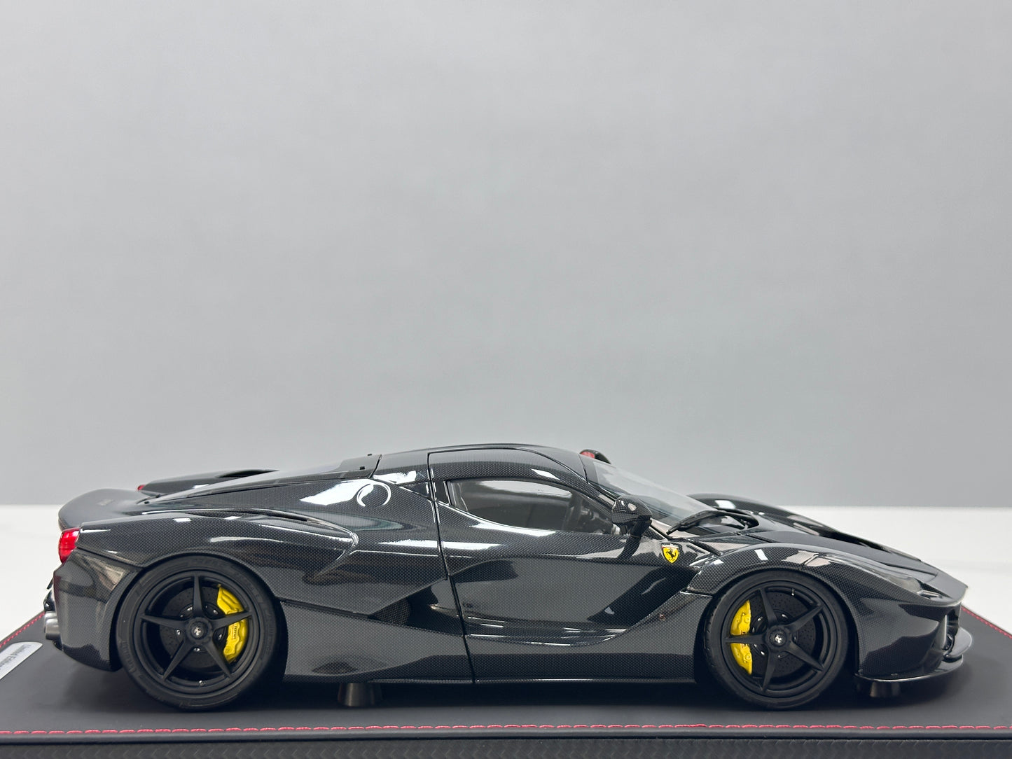 BBR 1/18 Ferrari LaFerrari Alloy Alloy Full Opening Leather Sole Black Knight BBR182244