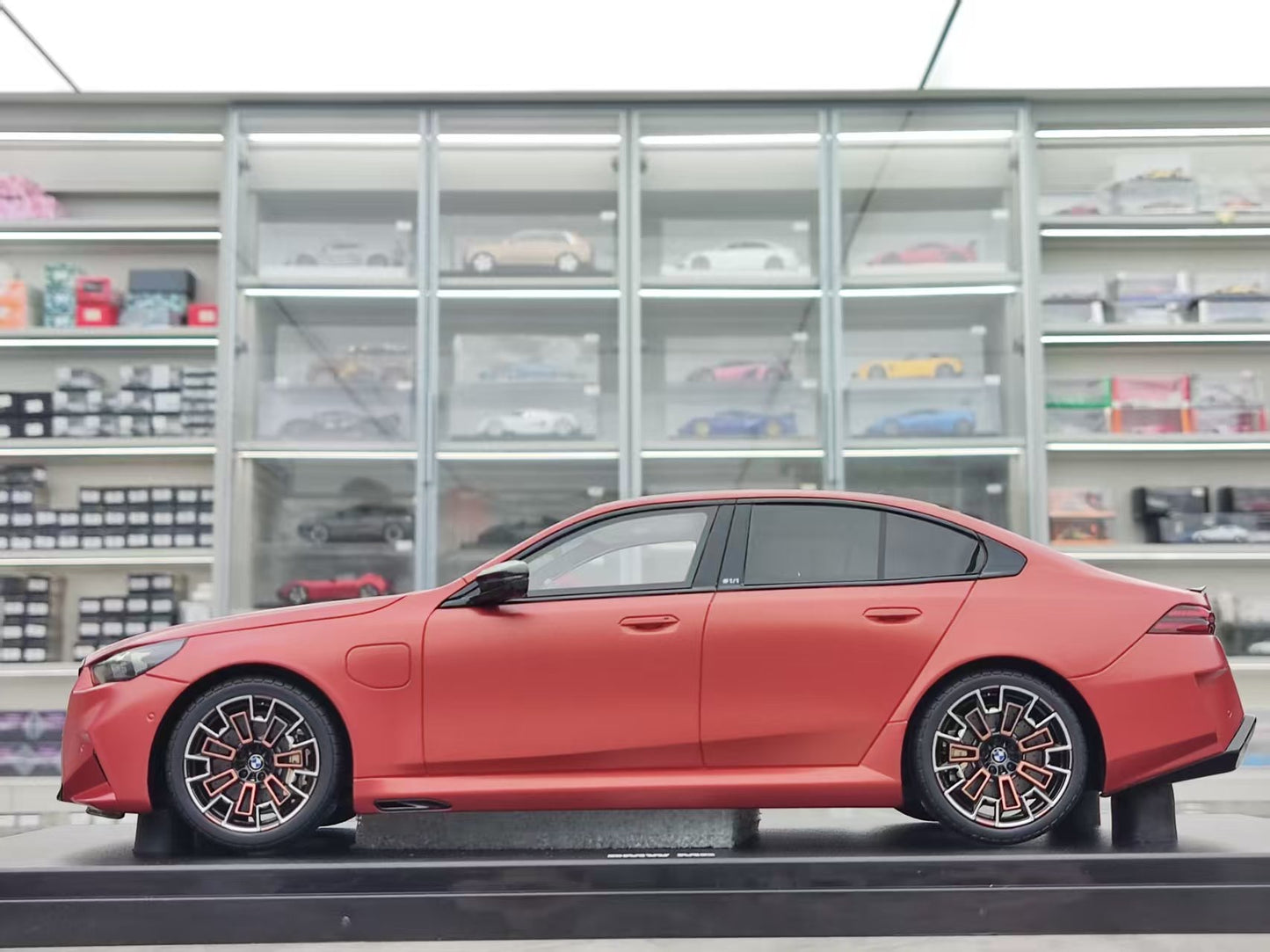 GT Spirit 1/18 BMW M5 Peable Beach Orange GT966