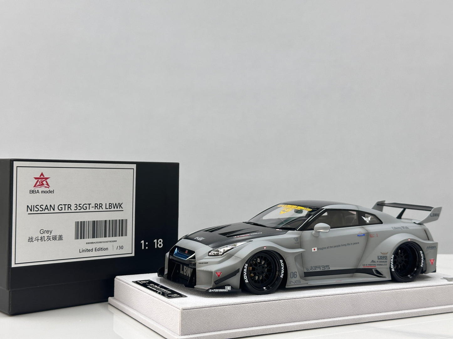 BBA MODEL 1/18 Nissan GTR 35GT-RR Fighter Gray BBA063