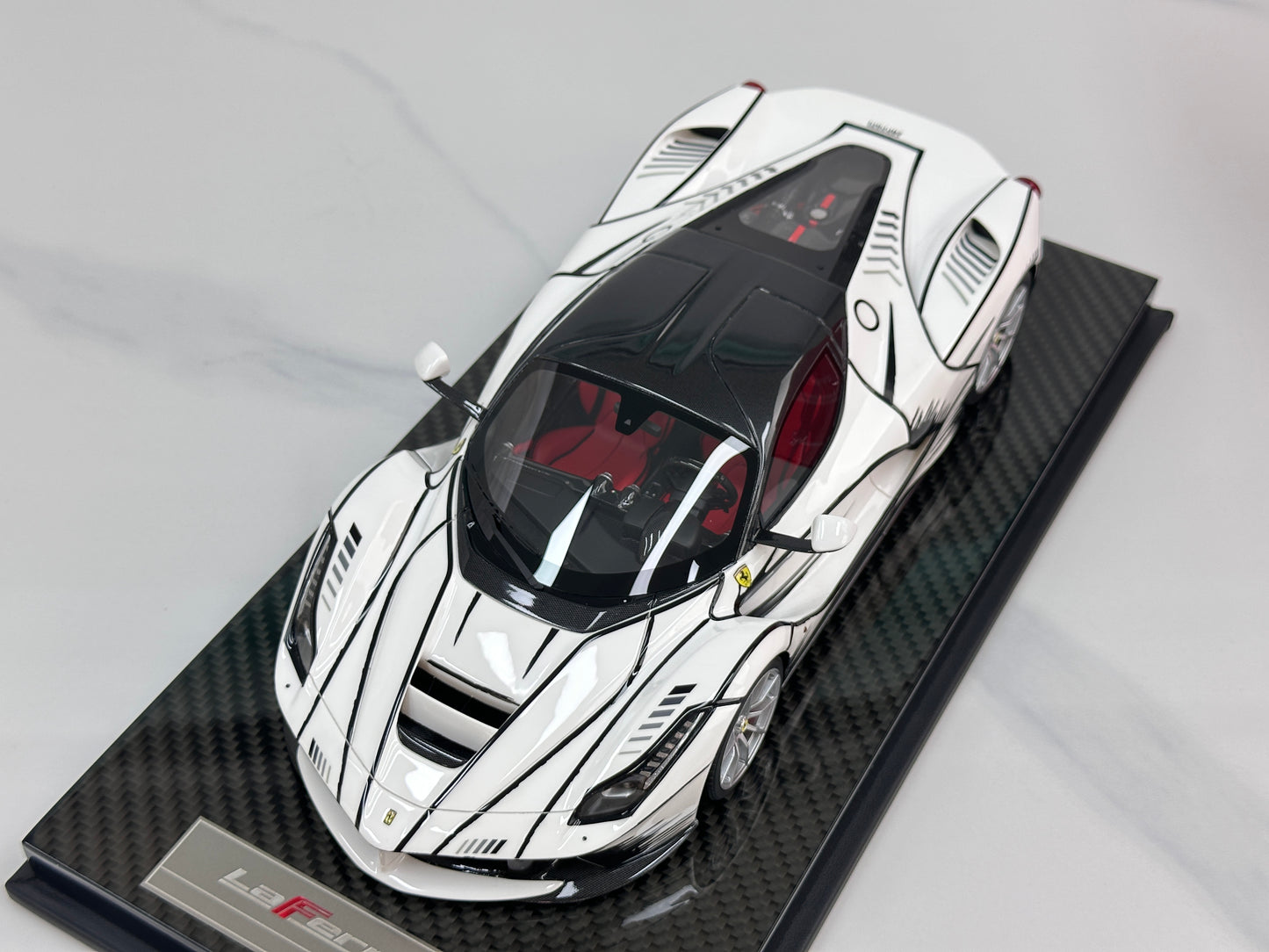GAVIN + ZigzagYoungste 1:18 Ferrari LaFerrari — Anime-Themed Livery (GA005)