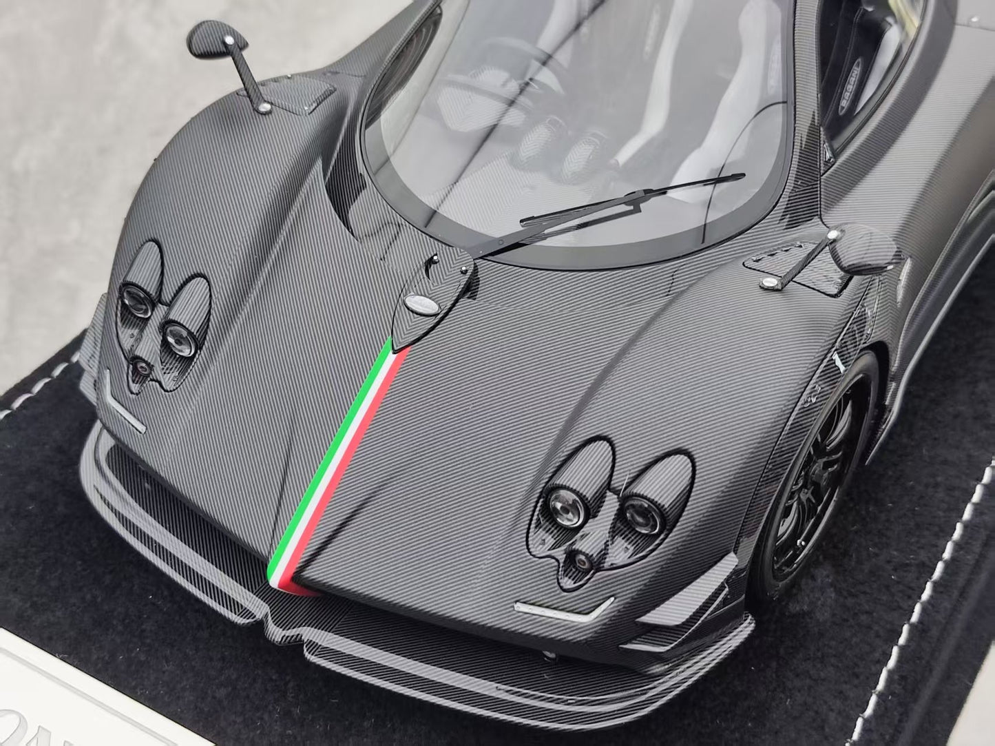 HH Model 1/18 Pagani Zonda Specials Absolute HH556