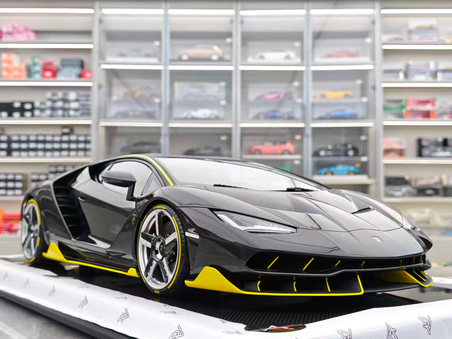 Amalgam 1/8 Lamborghini Centennial Bull M5947