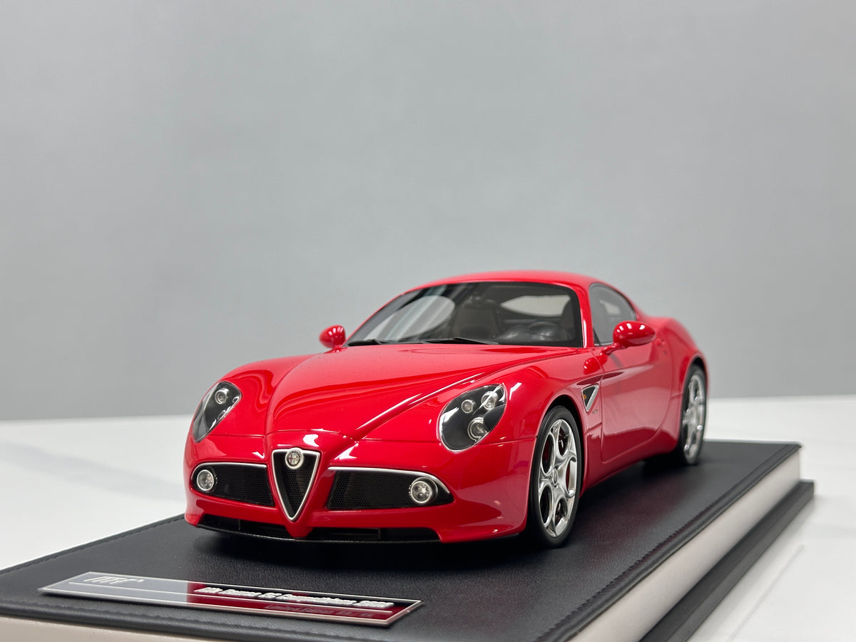 MOTORHELIX 1/18 Alfa Romeo 8C Competizione 2008 Alfa Red MH393