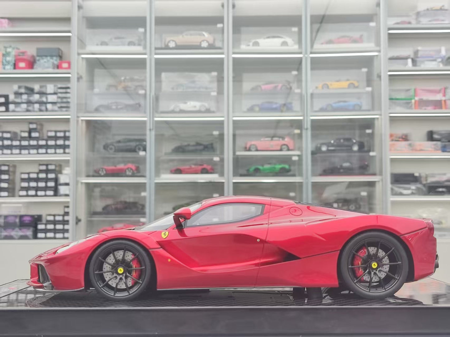 GAVIN 1/18 Ferrari LaFerrari Metallic Red GA003