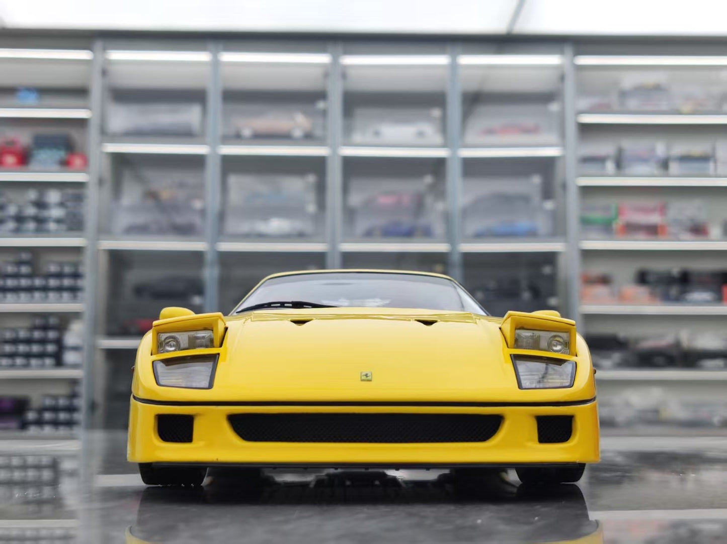 Kyosho 1/18 Ferrari F40 Yellow Alloy Fully Open 08416Y