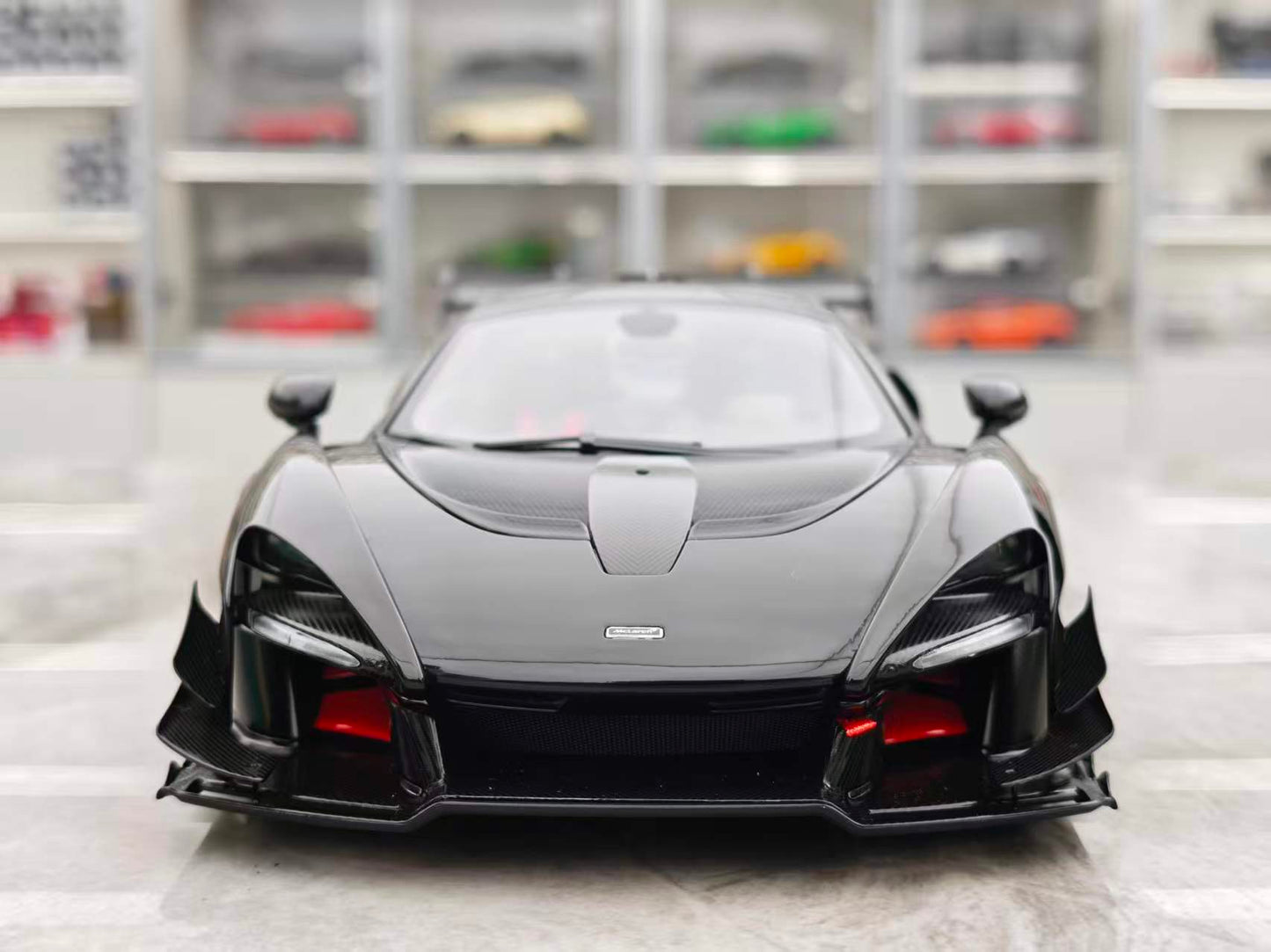Autoart 1/18 McLaren Senna GTR Black 81954