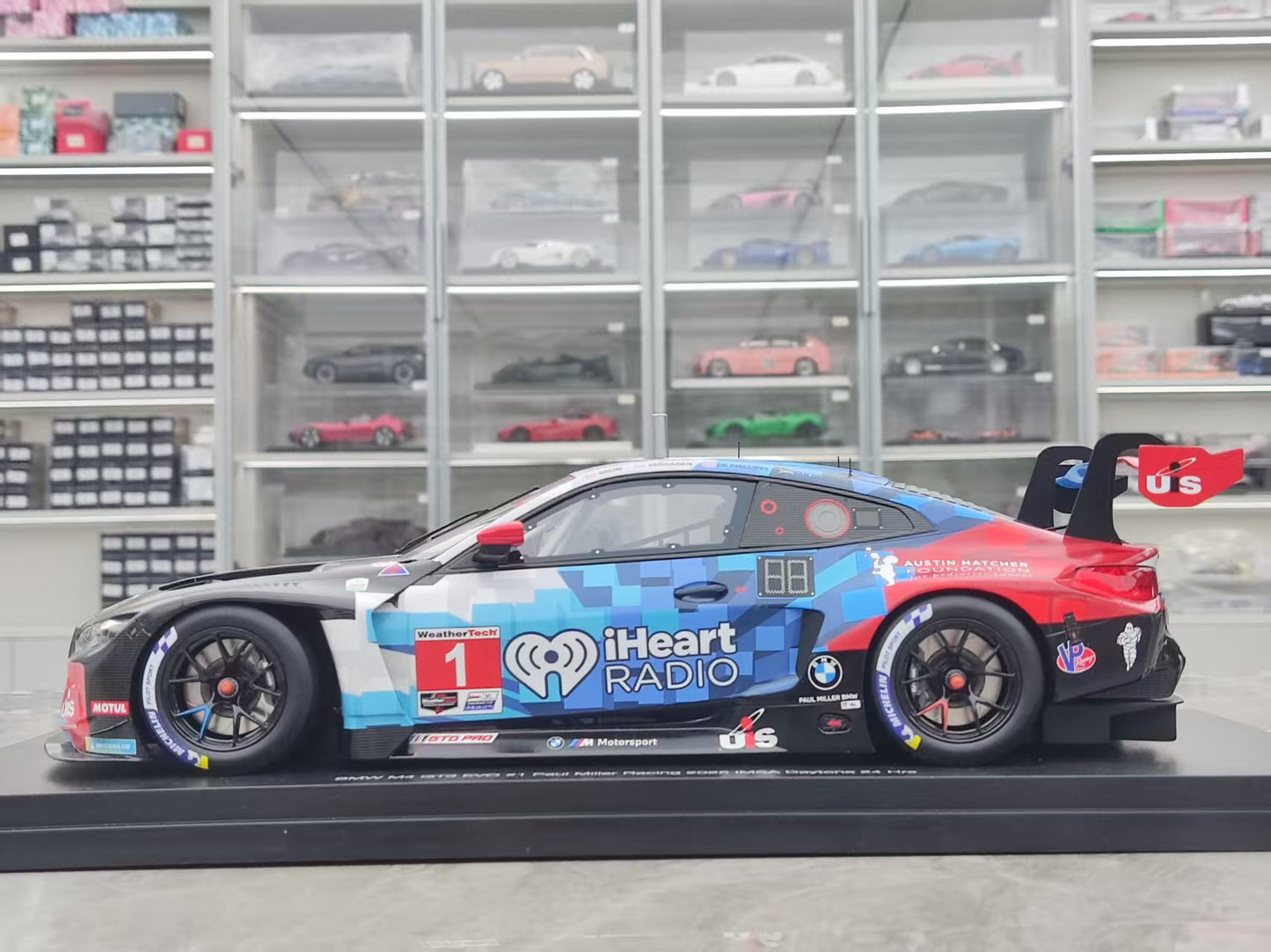 Topspeed 1/18 BMW M4 GT3 EVO #1 Paul Miller Racing 2025 Blue and White Livery TS0650