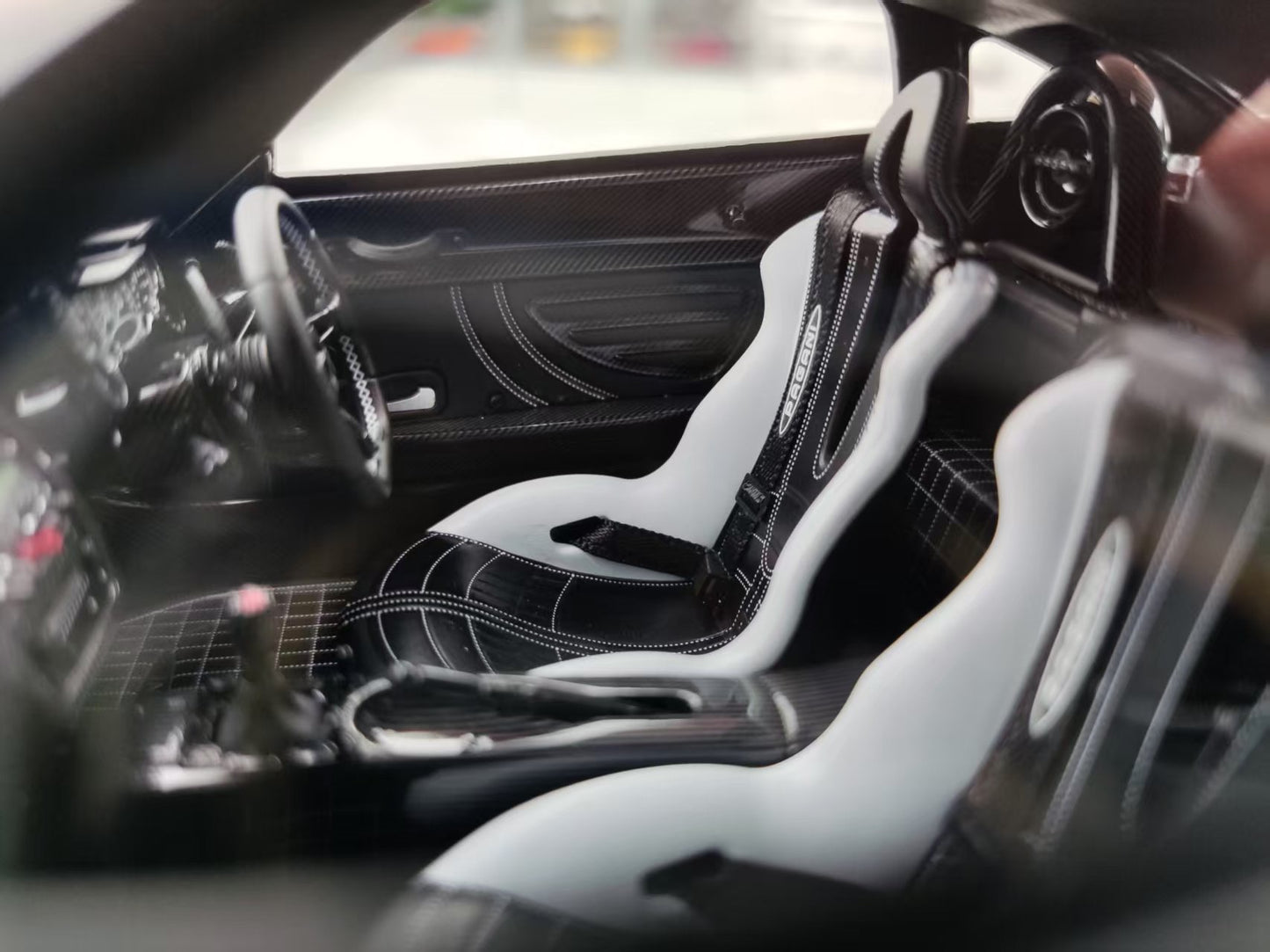 HH Model 1/18 Pagani Zonda Specials Absolute HH556