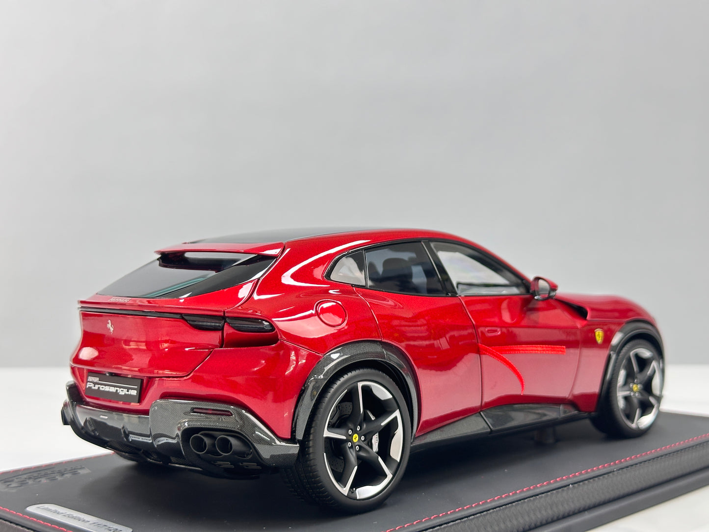 BBR 1/18 Ferrari Purosangue – Rosso Magma Metallic (Leather Base) – HE180052BDIE