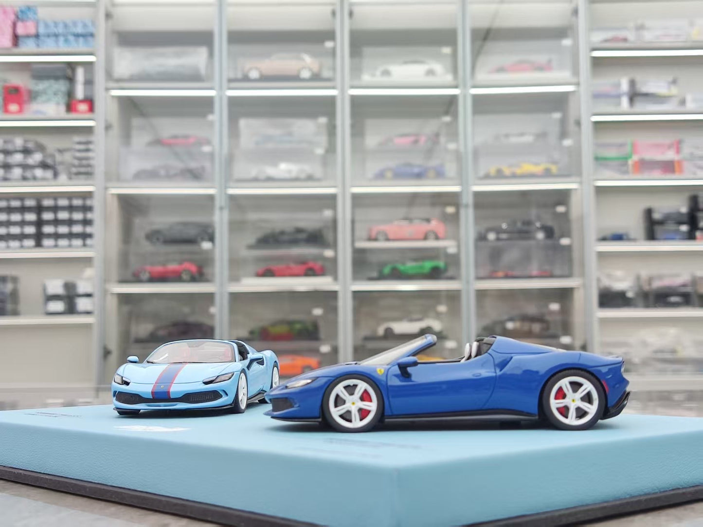 BBR 1/43 Ferrari 296 GTS Double Car Set Special Edition, Blue EMP112EX