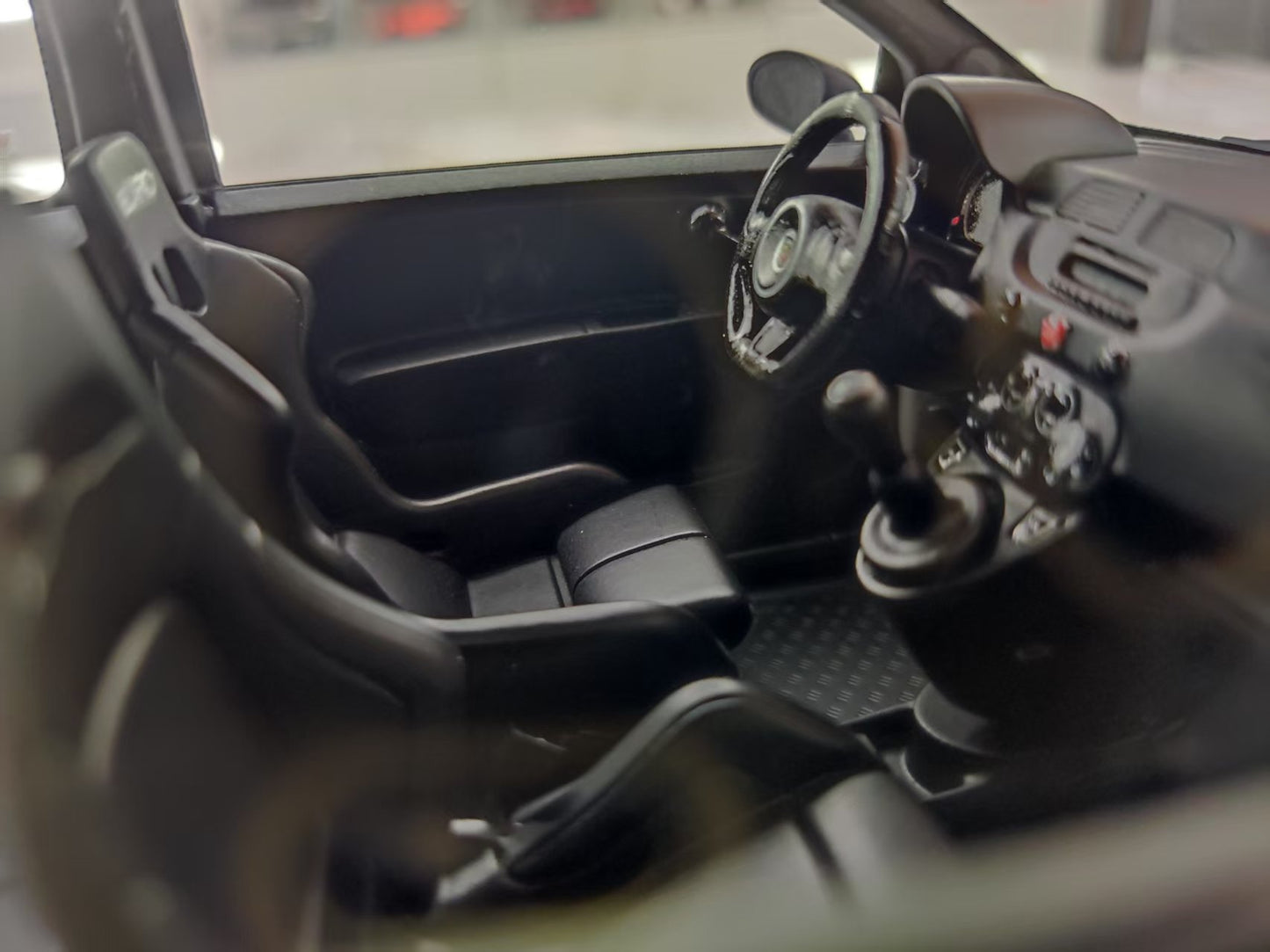 VIP 1/18 Abbas 595 Combat Gray VIP180