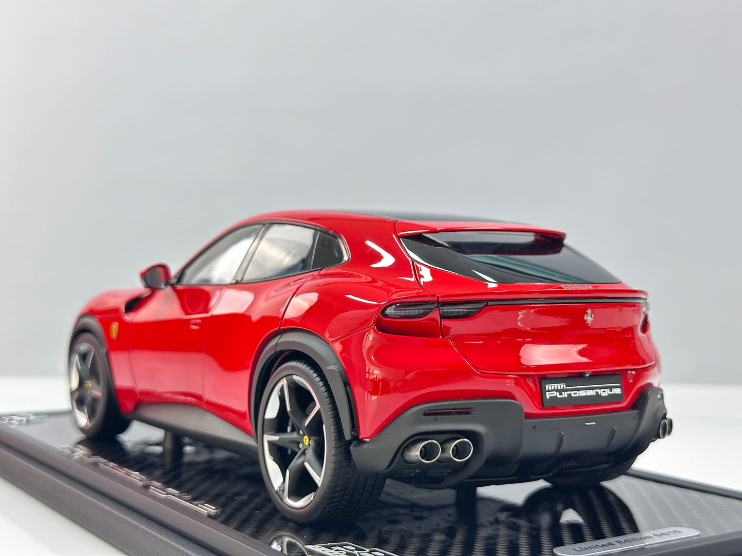 BBR 1/18 Ferrari Purosangue – Black Roof Version Carbon Fiber Base Standard Red (HE180052ACH)