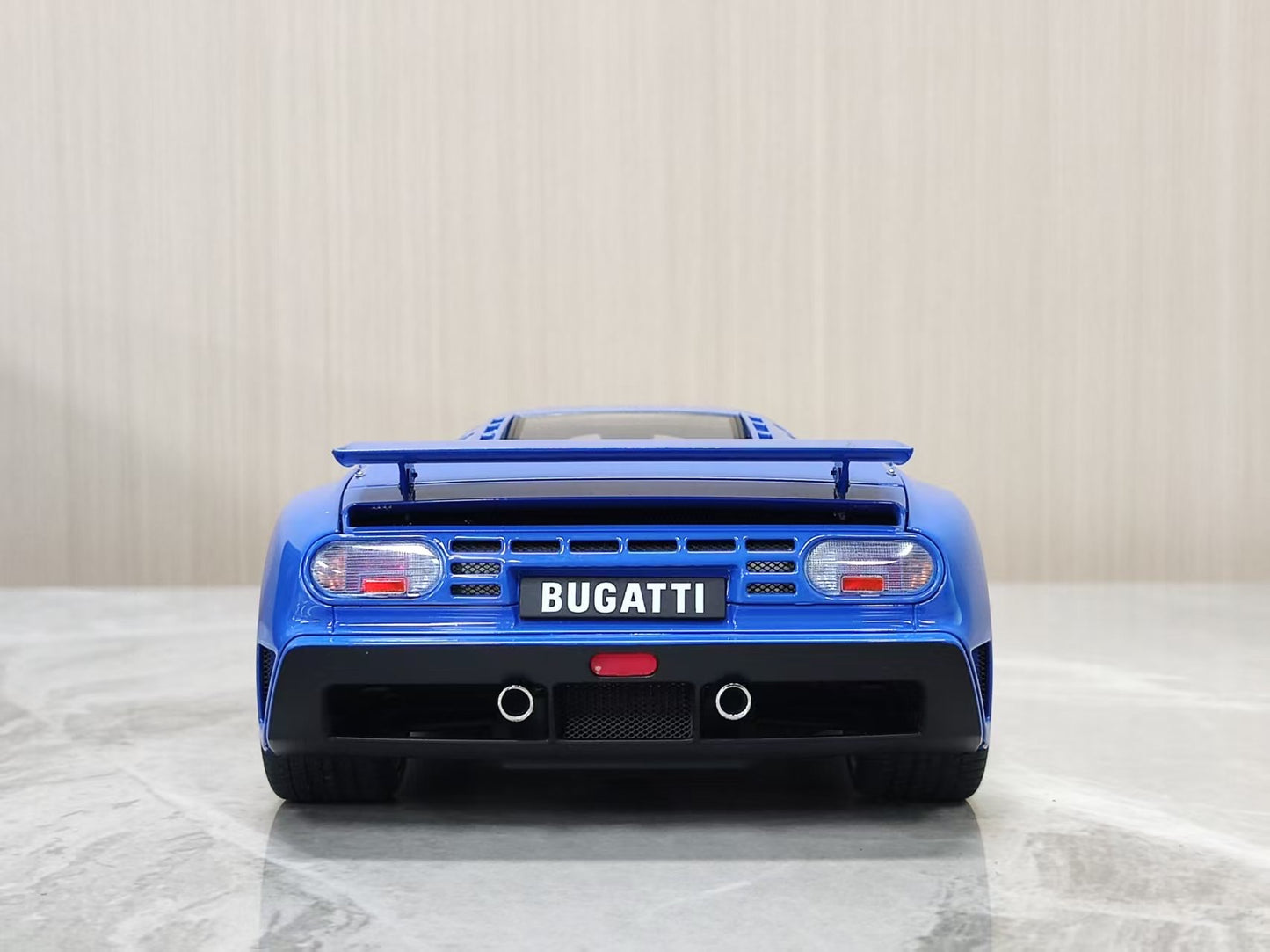 AUTOart 1:18 Bugatti EB110 SS Blue AA226