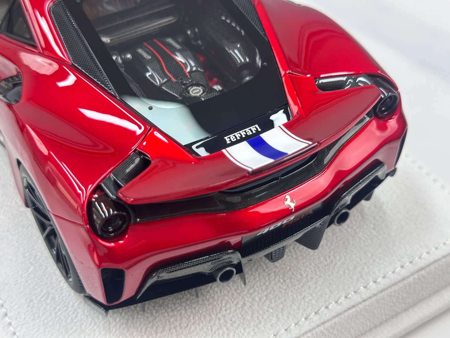 BBA Modelo 1/18 Ferrari 488 Pista Rojo BBA091