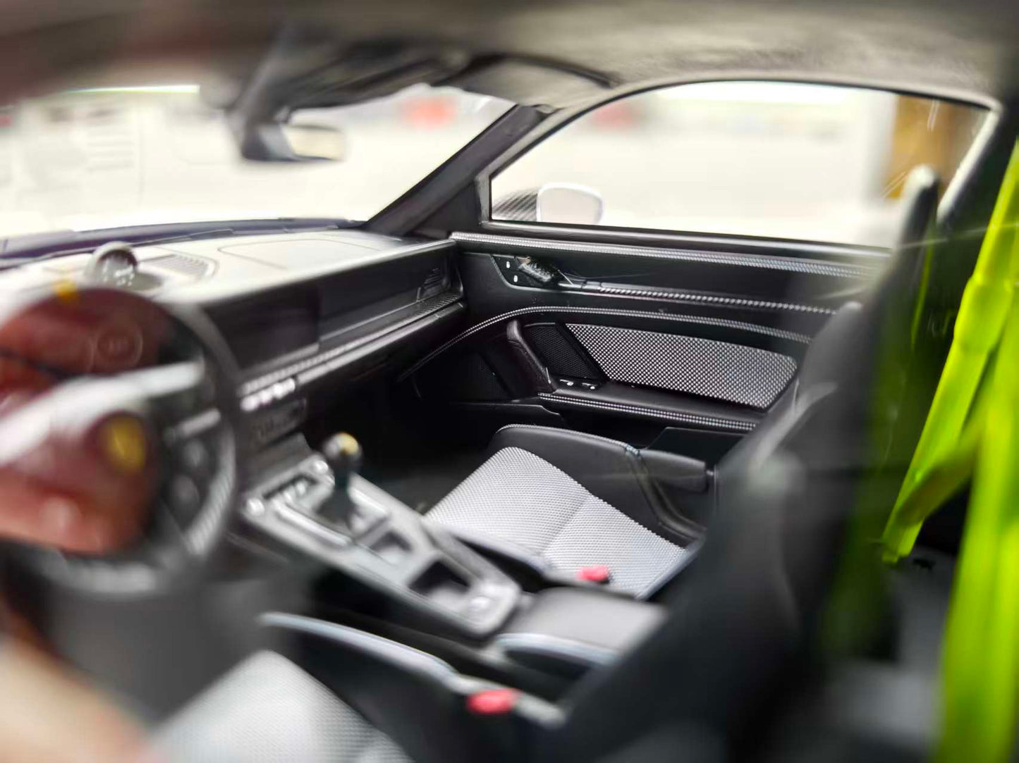 FuelMe 1/18 Porsche 992 GT3RS Silver with Green Wheels FM18010LM-09