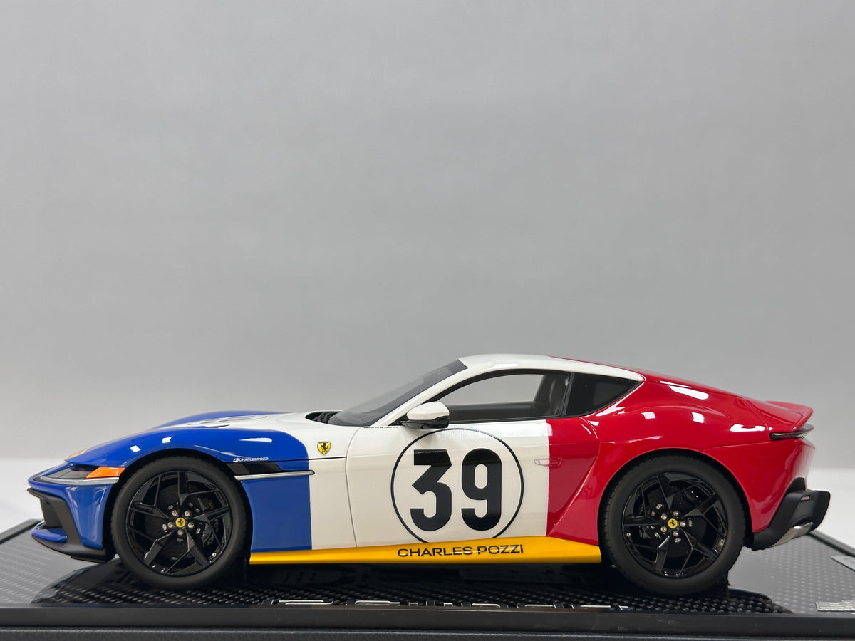 BBR 1/18 Ferrari 12Cilindri Coupé (Special Edition) with Luggage Set – Red/White/Blue – P18248LMST