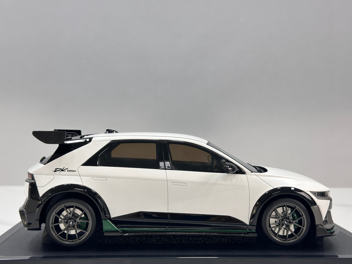 OTTO 1/18 Hyundai IONIQ 5 N DK Edition Atlas Matte White OT1227