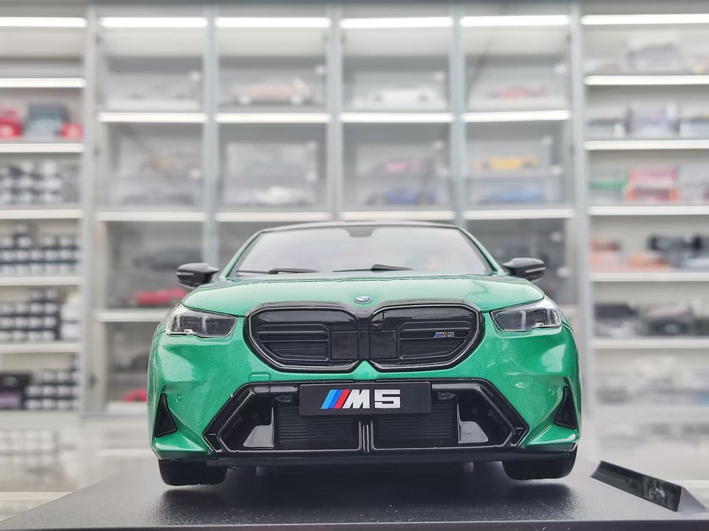 solido 1/18 BMW M5 M ISLE OF MAN Metallic Green S1814701