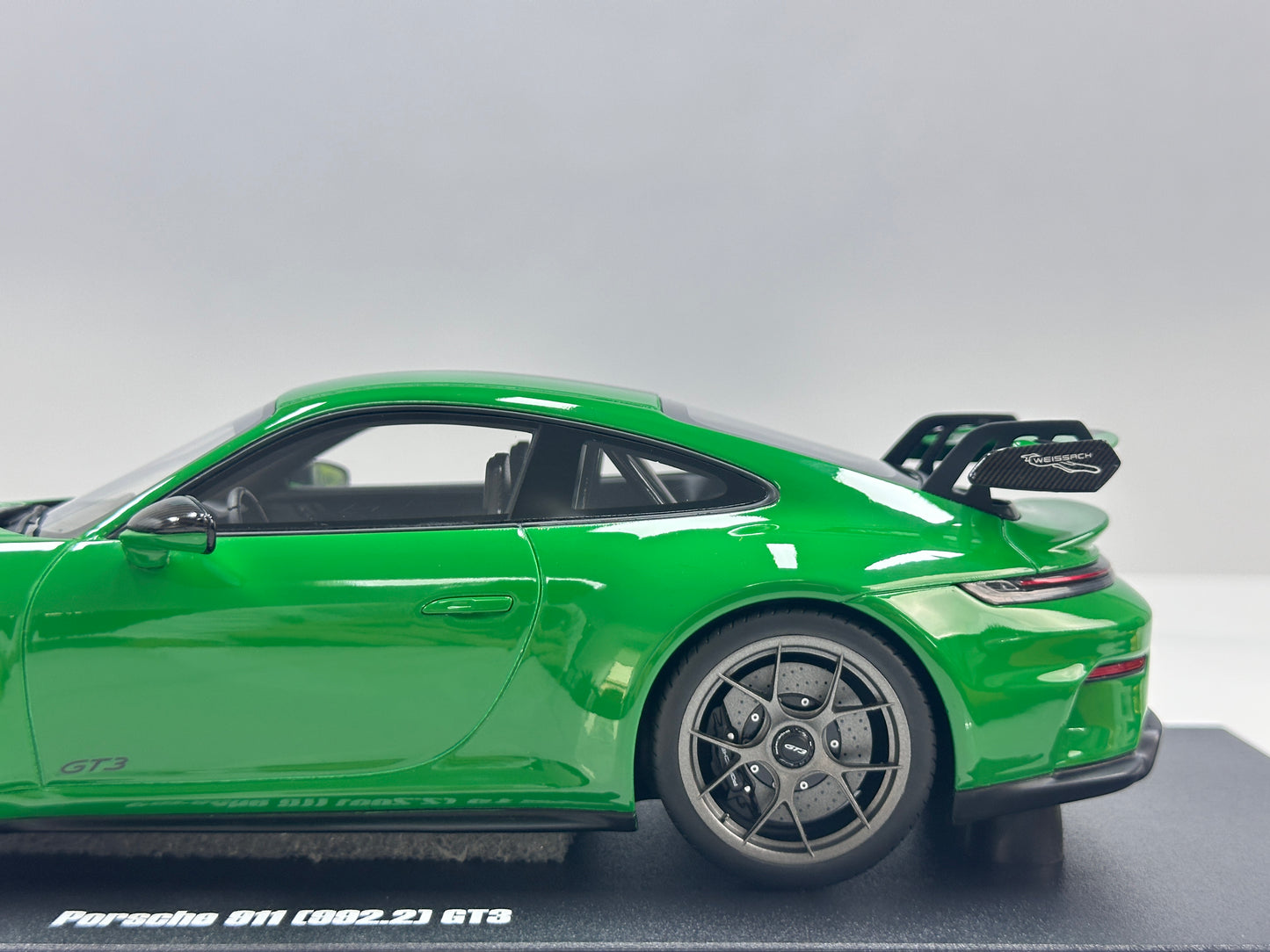 GT Spirit 1/18 Porsche 911 [992.2] GT3 WP Green GT576