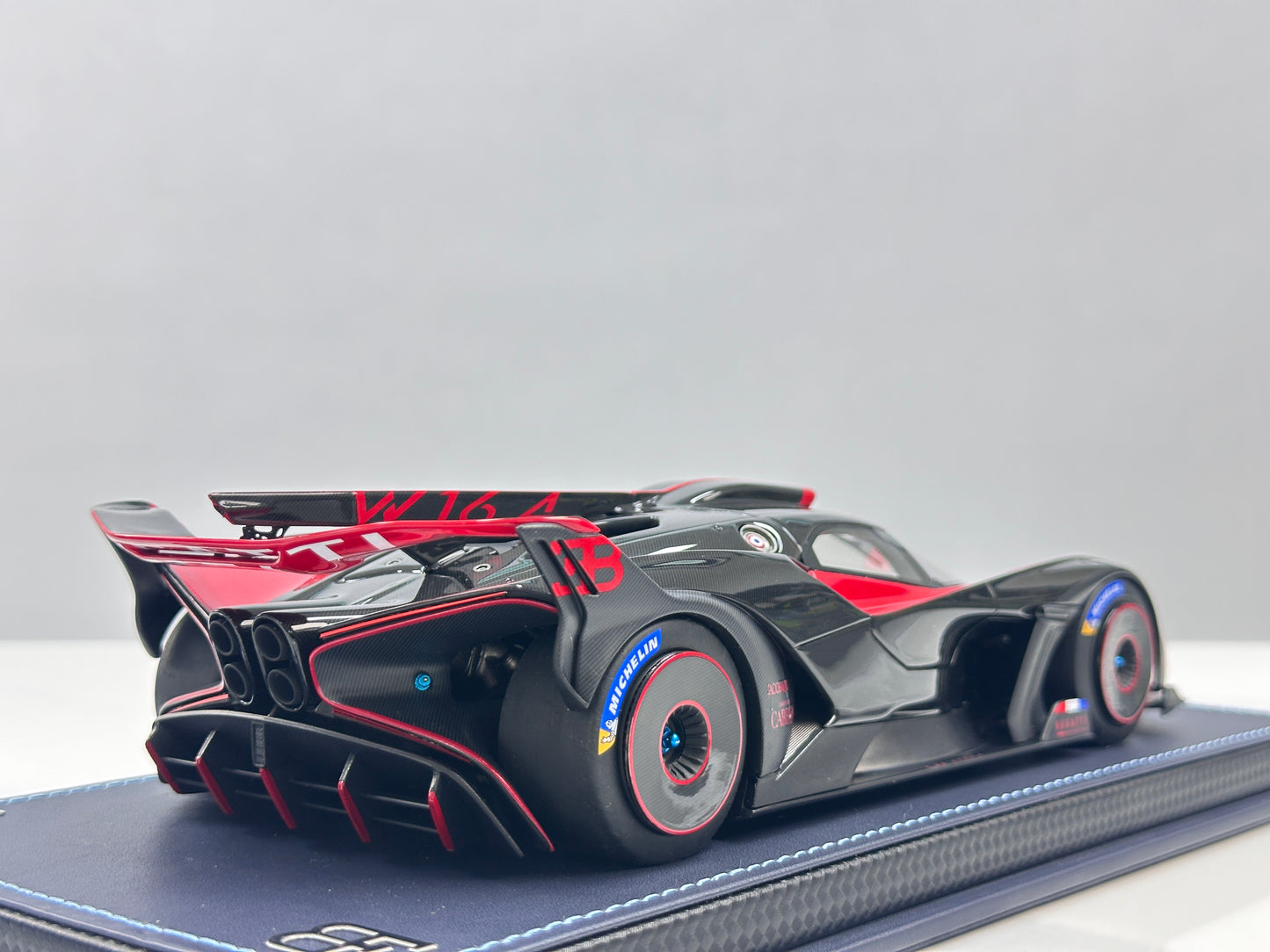 MR 1/18 Bugatti Bolide – Italian Red (BUG014C)