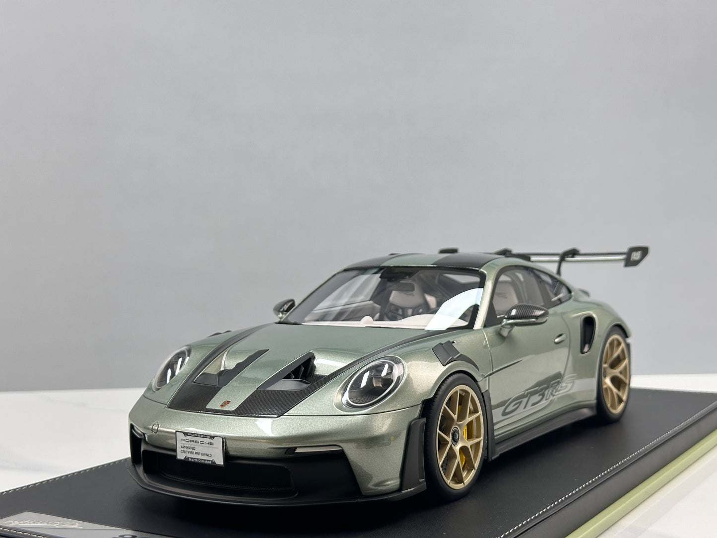 IVY 1/12 Porsche 992 GT3 RS City Bamboo Green and White Ribbon IVY244