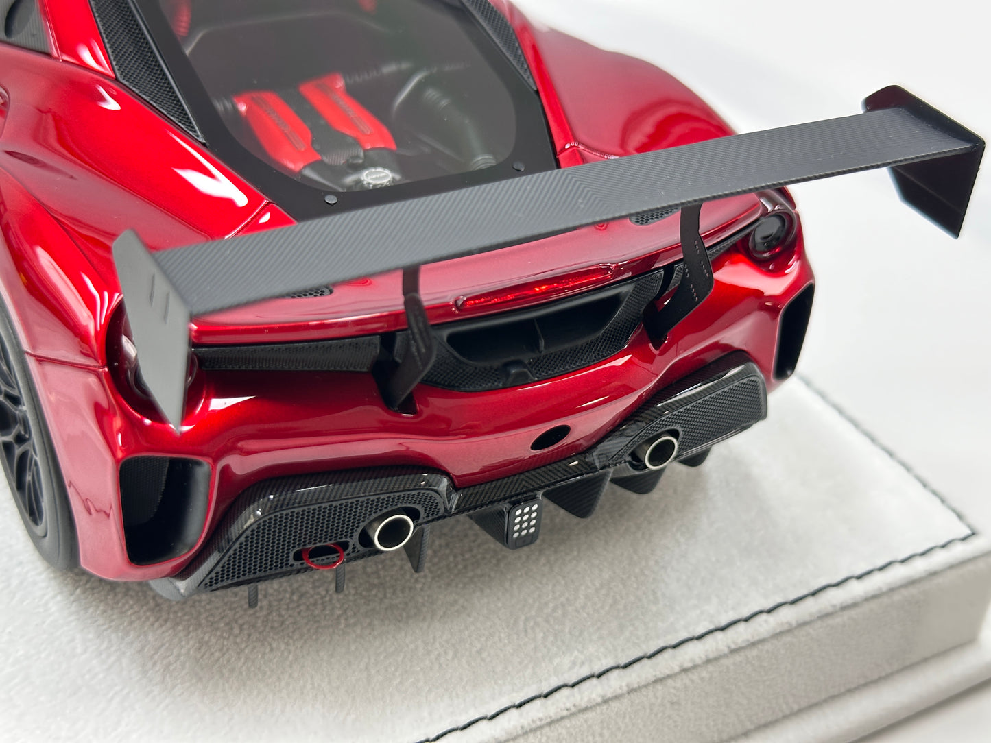 GH MODEL 1/18 Ferrari 488 Challenge Evo Metallic Red GH018